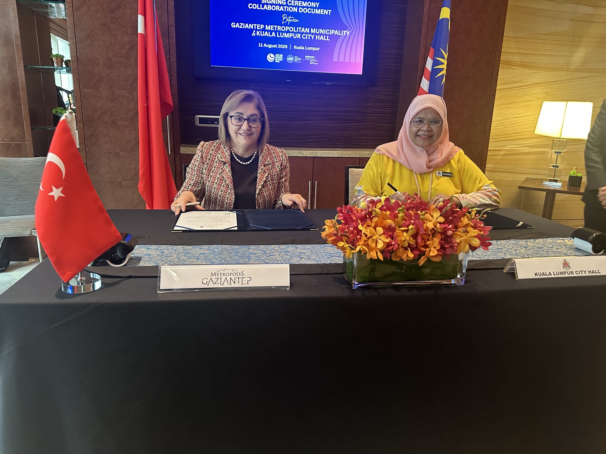 GAZİANTEP BÜYÜKŞEHİR İLE KUALA LUMPUR BELEDİYESİ STRATEJİK İŞ BİRLİĞİNE İMZA ATTI!