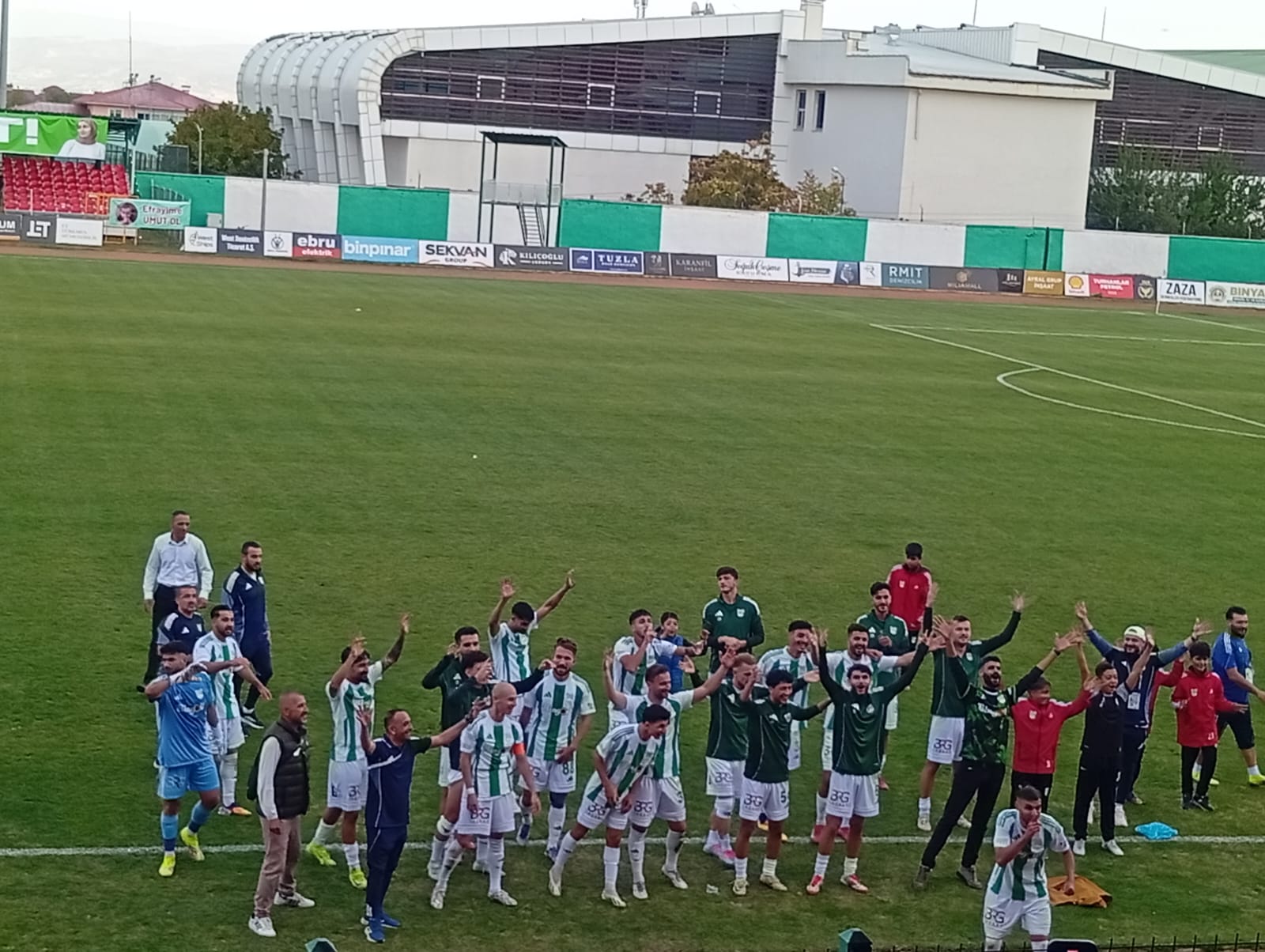 12 Bingölspor Uzatmalarda Galibiyeti Aldı, Liderliğini Pekiştirdi