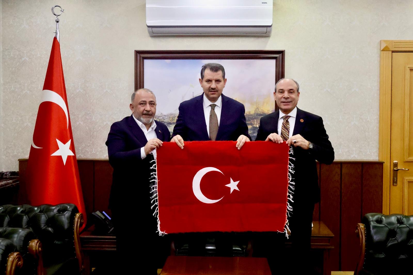 15 Temmuz Demokrasi Şehitleri Derneği’nden Milli Savunma Bakan Yardımcısı Salih Ayhan’a Hayırlı Olsun Ziyareti