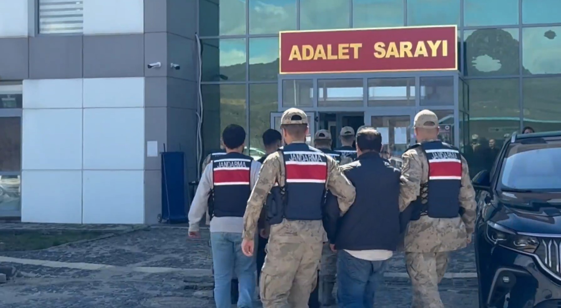 16 İlde Organize Suç Örgütlerine Dev Operasyon: 198 Şüpheli Yakalandı