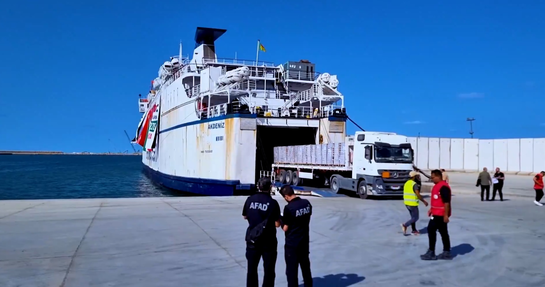 17’nci İyilik Gemisi ‘Akdeniz’ Mısır’a Ulaştı