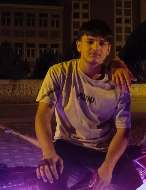 18 Yaşındaki Arda’nın Organları 7 Hastaya Umut Oldu.