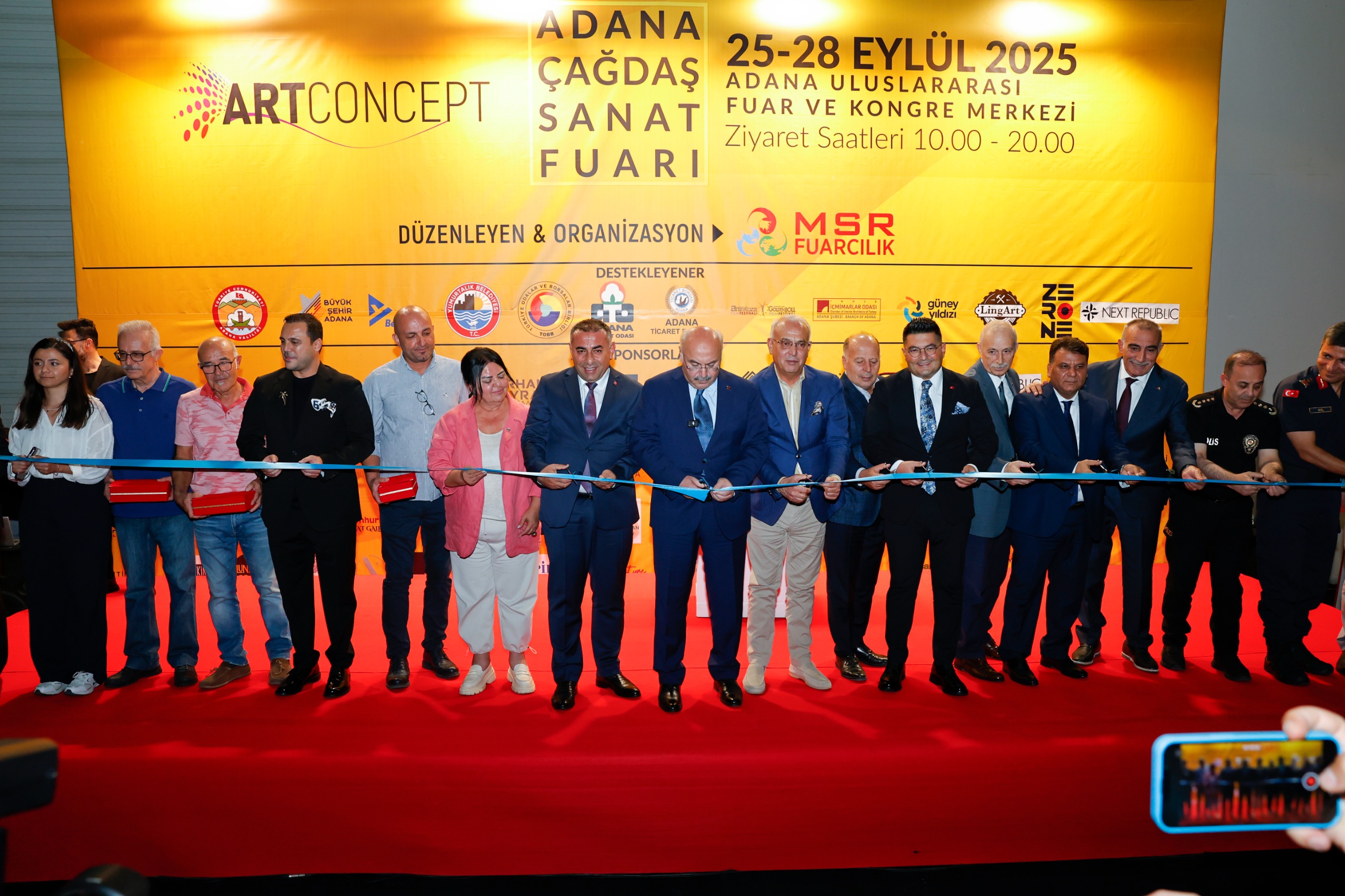 Adana’da Birinci Çağdaş Sanat Fuarı Açıldı
