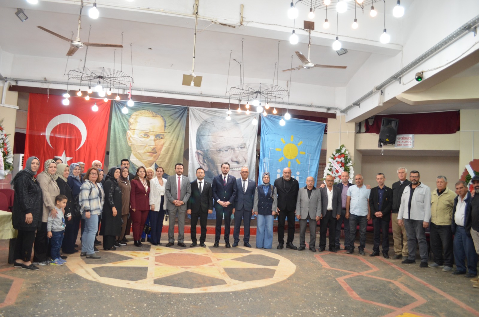 Ahmetli̇, İyi̇ Parti̇ Kongresi̇nde Mevcut Başkanla Devam Dedi̇