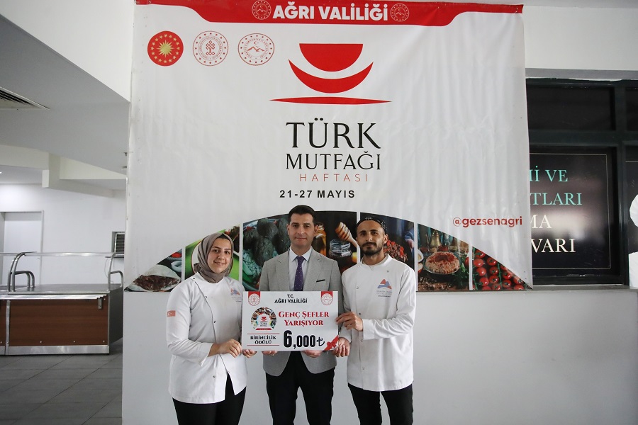 AİÇÜ’de Türk Mutfağı Haftası Kapsamında Tatlı Yarışması Düzenlendi
