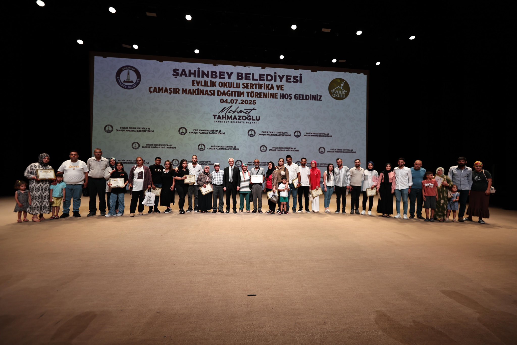 AİLE OLMANIN BİLİNCİ ŞAHİNBEY’DE ÖĞRETİLİYOR