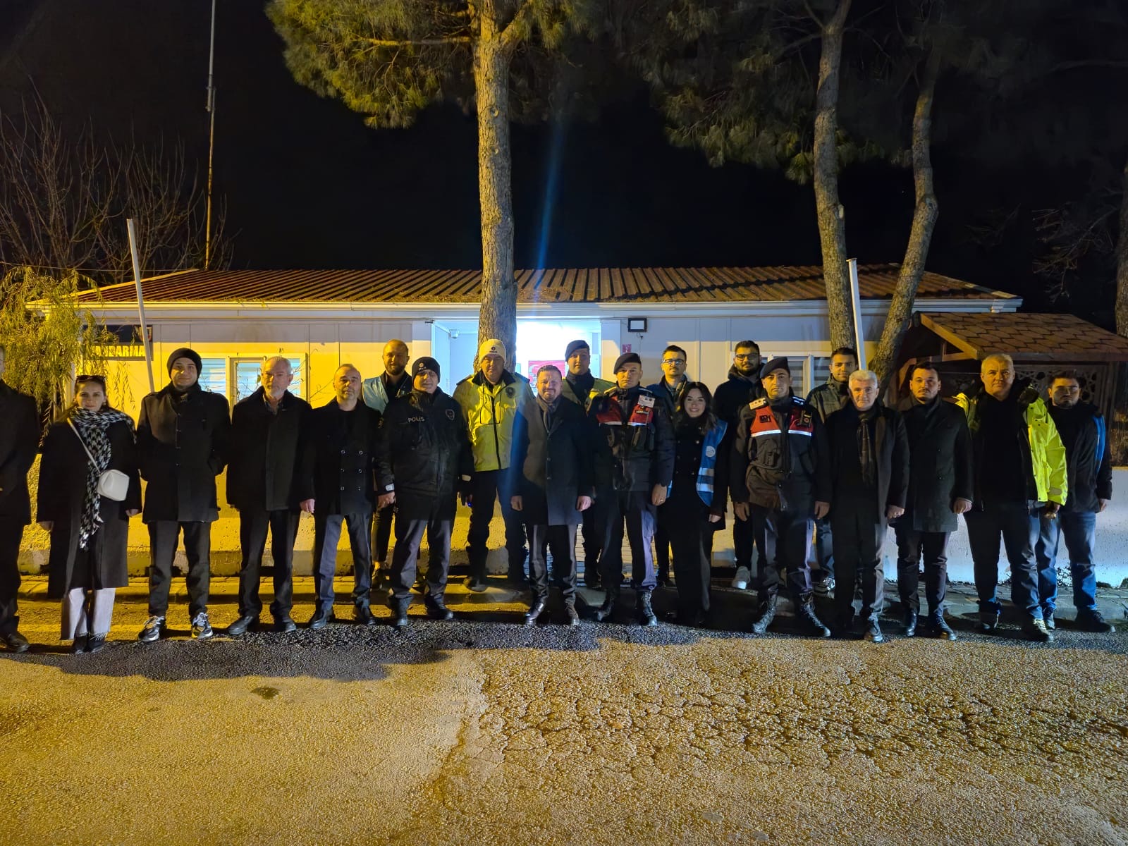 AK Parti Balıkesir Teşkilatı Yeni Yıla Sahada Girdi