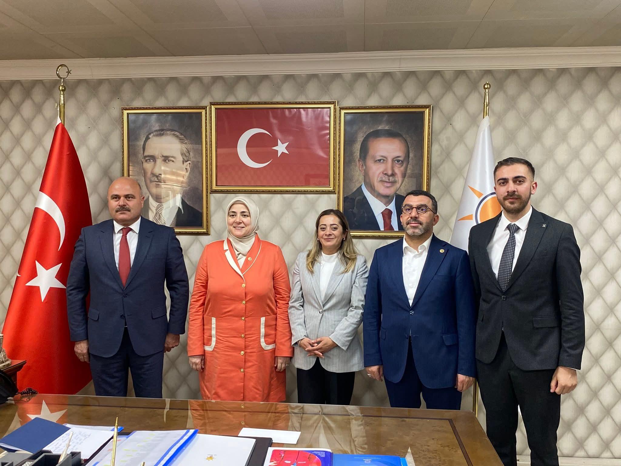 AK Parti Kadın Kolları Genel Başkanı Tuğba Işık Ercan Kars İl Başkanlığı’nı ziyaret etti