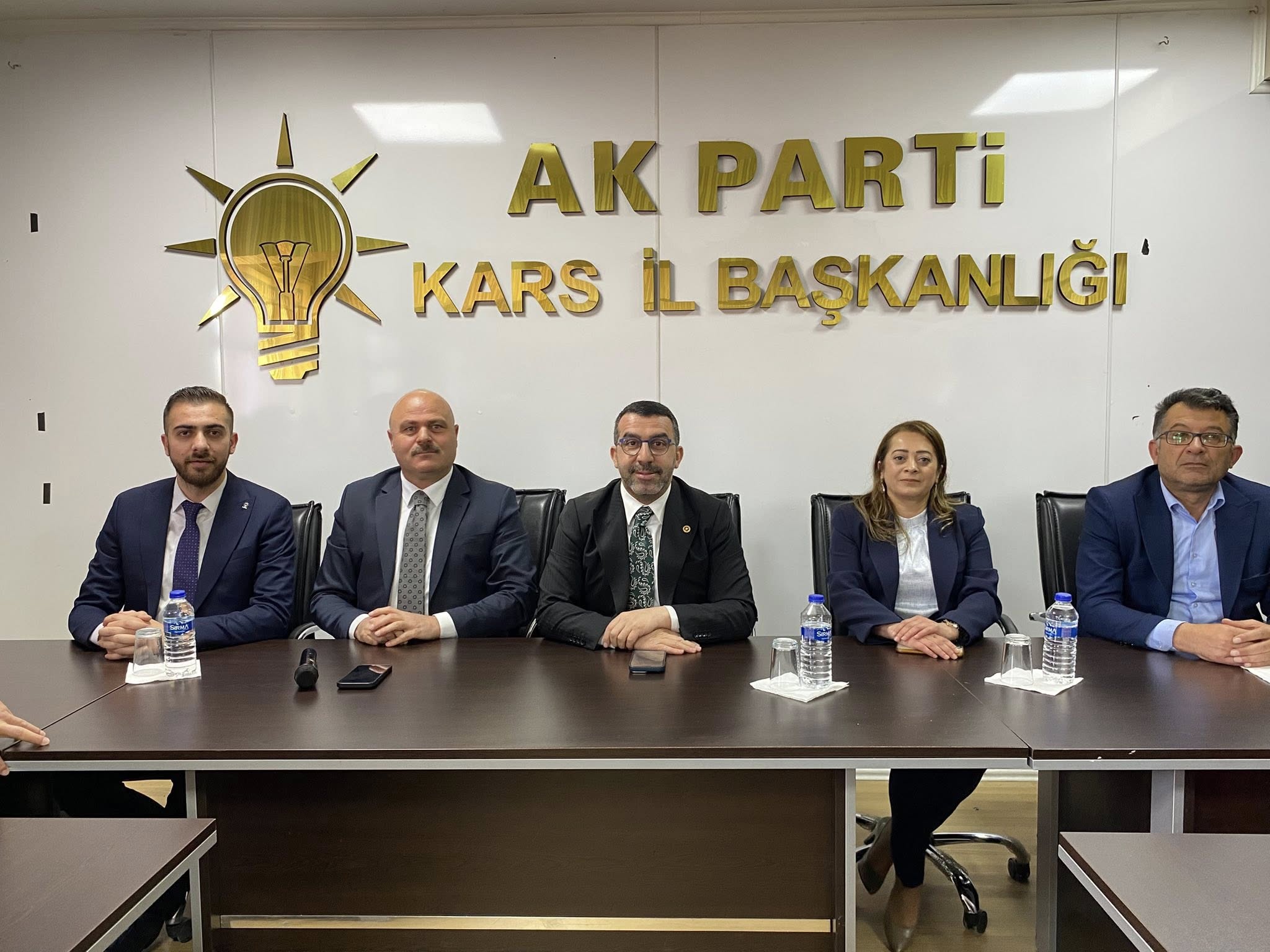 AK Parti Kars İl Başkanlığı’nda Bayramlaşma Programı Düzenlendi