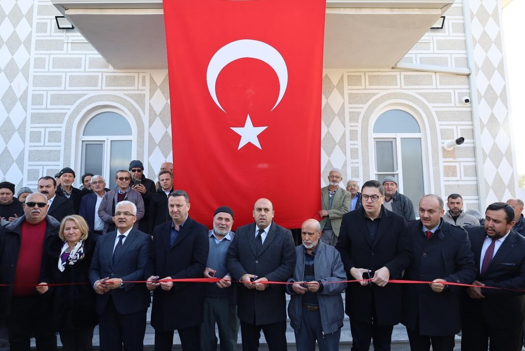 Akhisar Hayber Camii Yapılan Törenle İbadete Açıldı