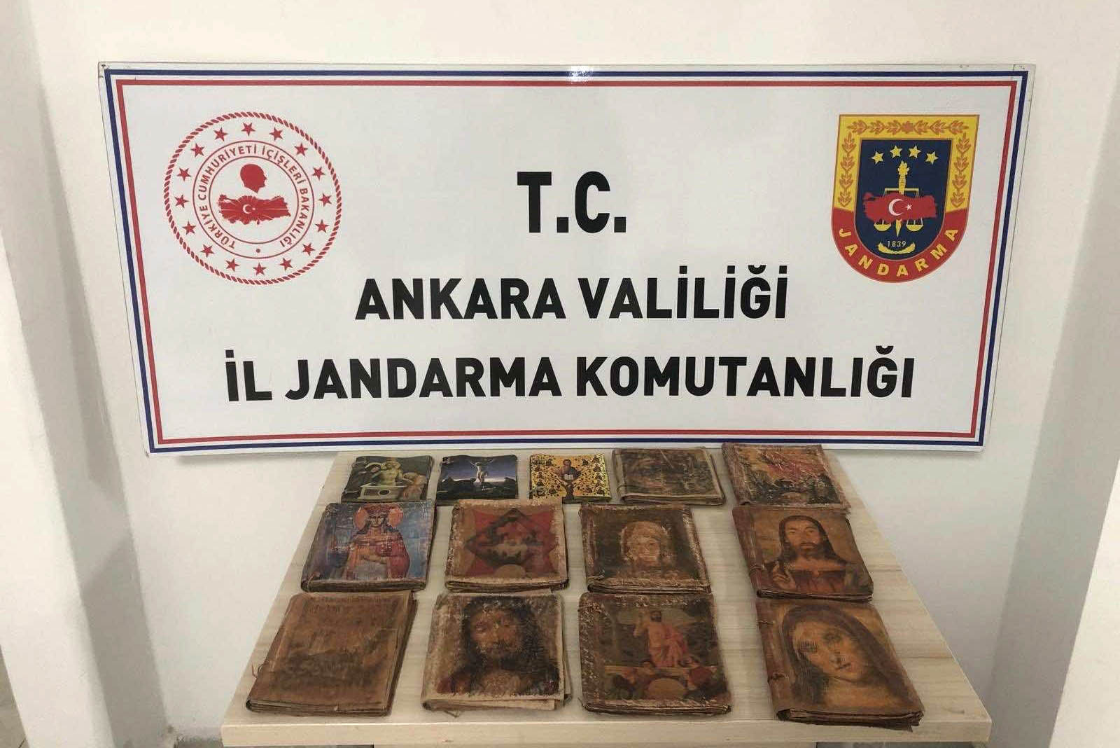 Ankara’da 6 Milyon Dolarlık Tarihi Eser Operasyonu: 13 El Yazması Kitap Ele Geçirildi