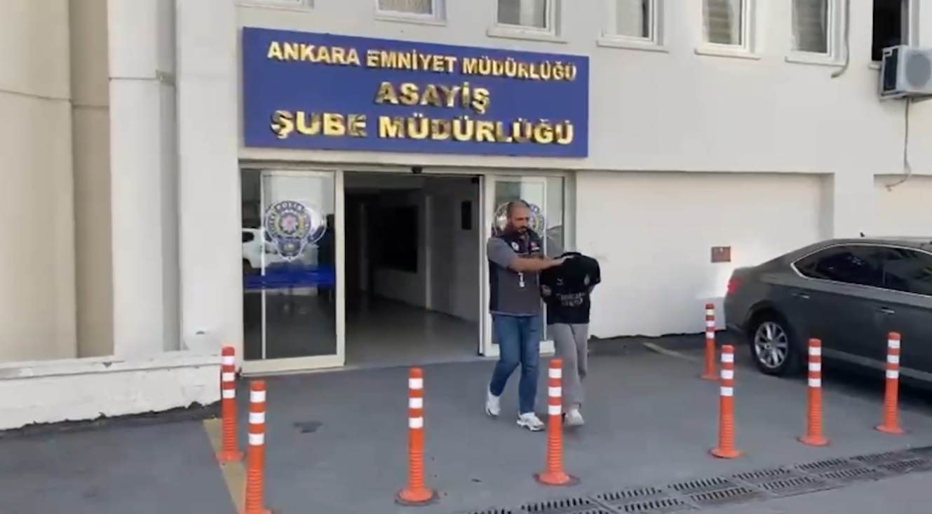 Ankara’da Kendisini Polis Ve Savcı Olarak Tanıtan Dolandırıcı Tutuklandı