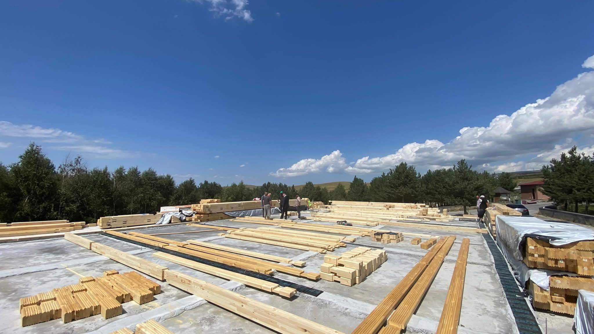 Arpaçay Kütük Ev Projesi’nde Çalışmalar Sürüyor