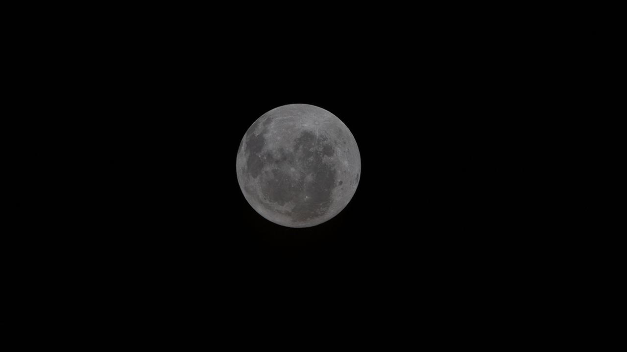 Artemis II Astronotlarından Ay’ın Görülmemiş Yüzüne Ait İlk Kareler: Orientale Havzası Görüntülendi
