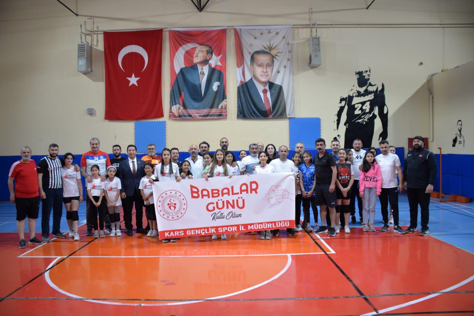 “Babalar ve Kızları Voleybol Etkinliği” Yoğun İlgi Gördü