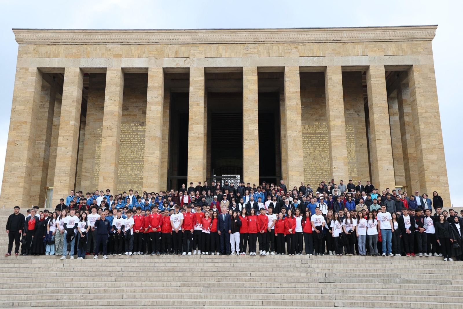 Bakan Bak ve Beraberindeki Heyetten Anıtkabir’e Ziyaret