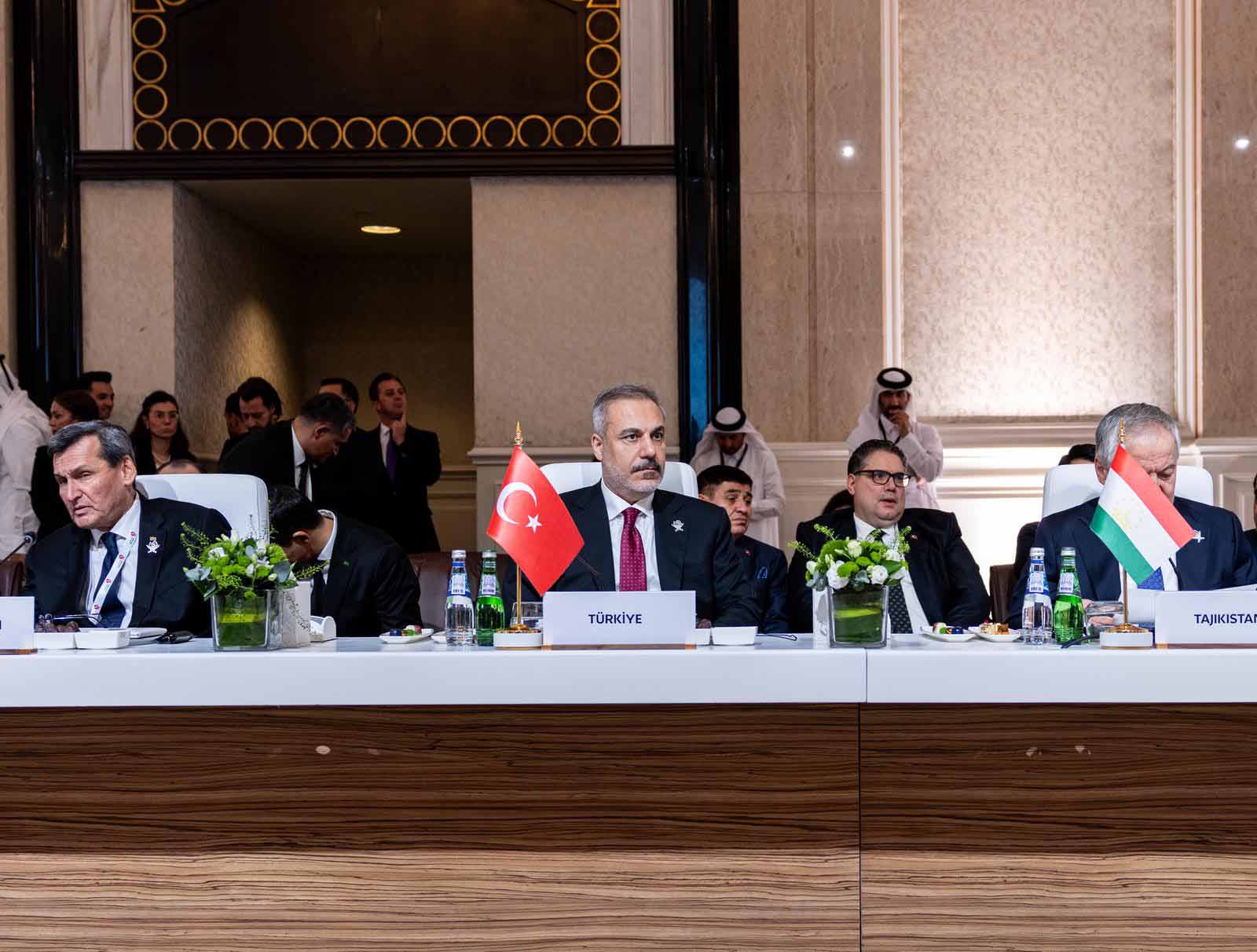 Bakan Fidan, Doha’da İİT-Arap Ligi Ortak Zirvesi’ne Katıldı