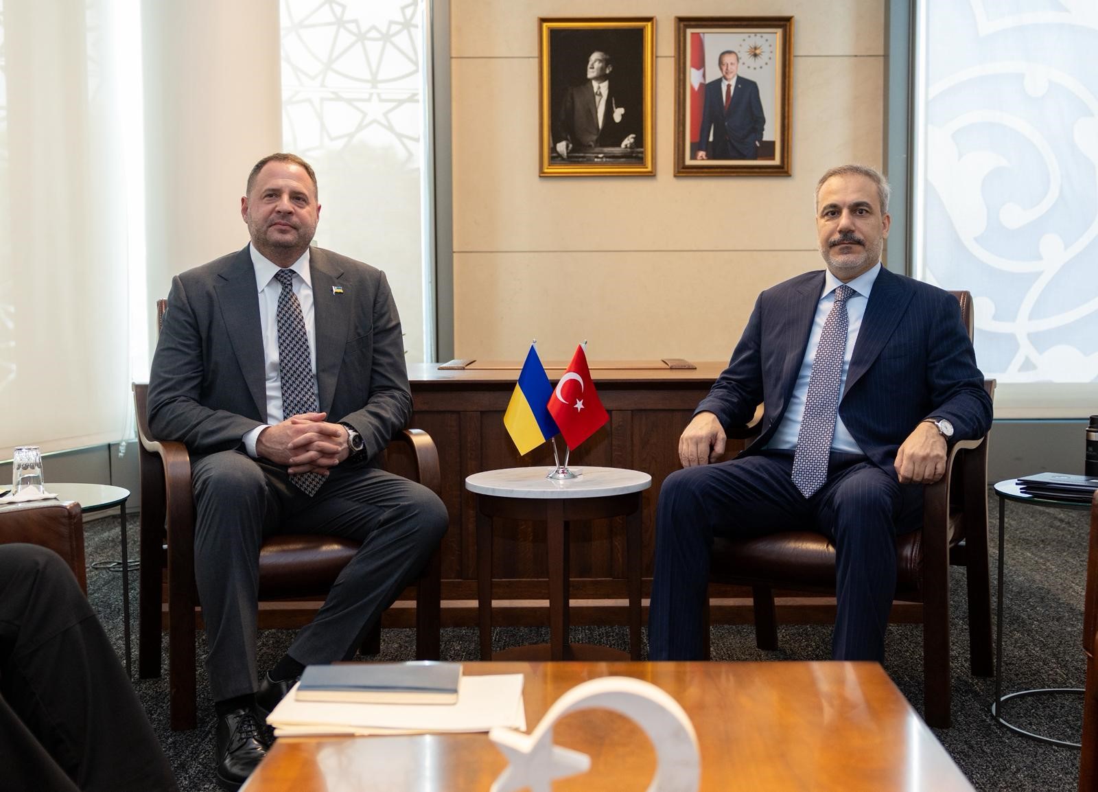 Bakan Fidan, New York’ta Ukrayna Ve İngiltere’li Mevkidaşlarıyla Görüştü