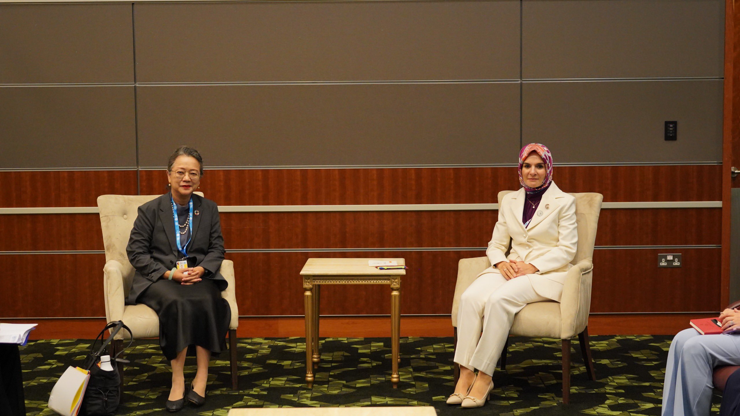 Bakan Göktaş, Doha’da Çekya ve BM Yetkilileriyle Görüştü