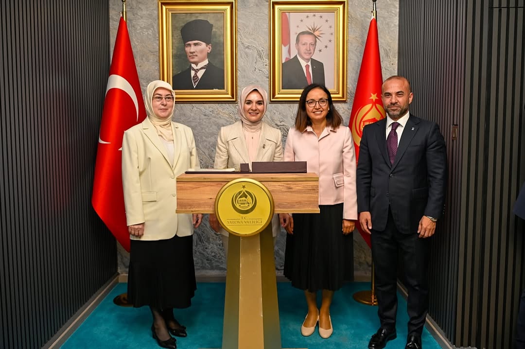 Bakan Mahinur Özdemir Göktaş’tan Vali Hülya Kaya’ya Ziyaret