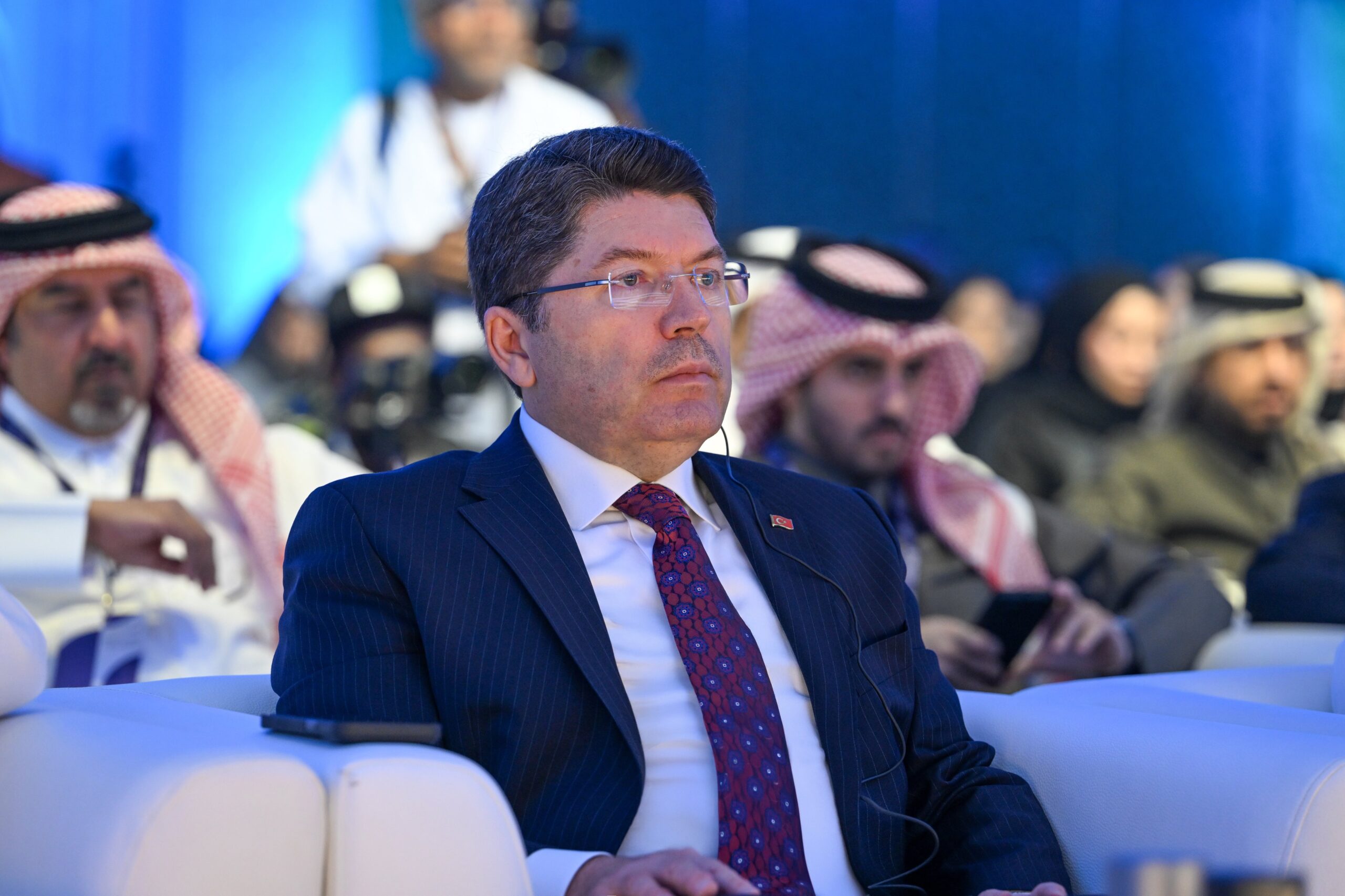 Bakan Tunç, Katar’da Doha Hukuk Forumu’na Katıldı