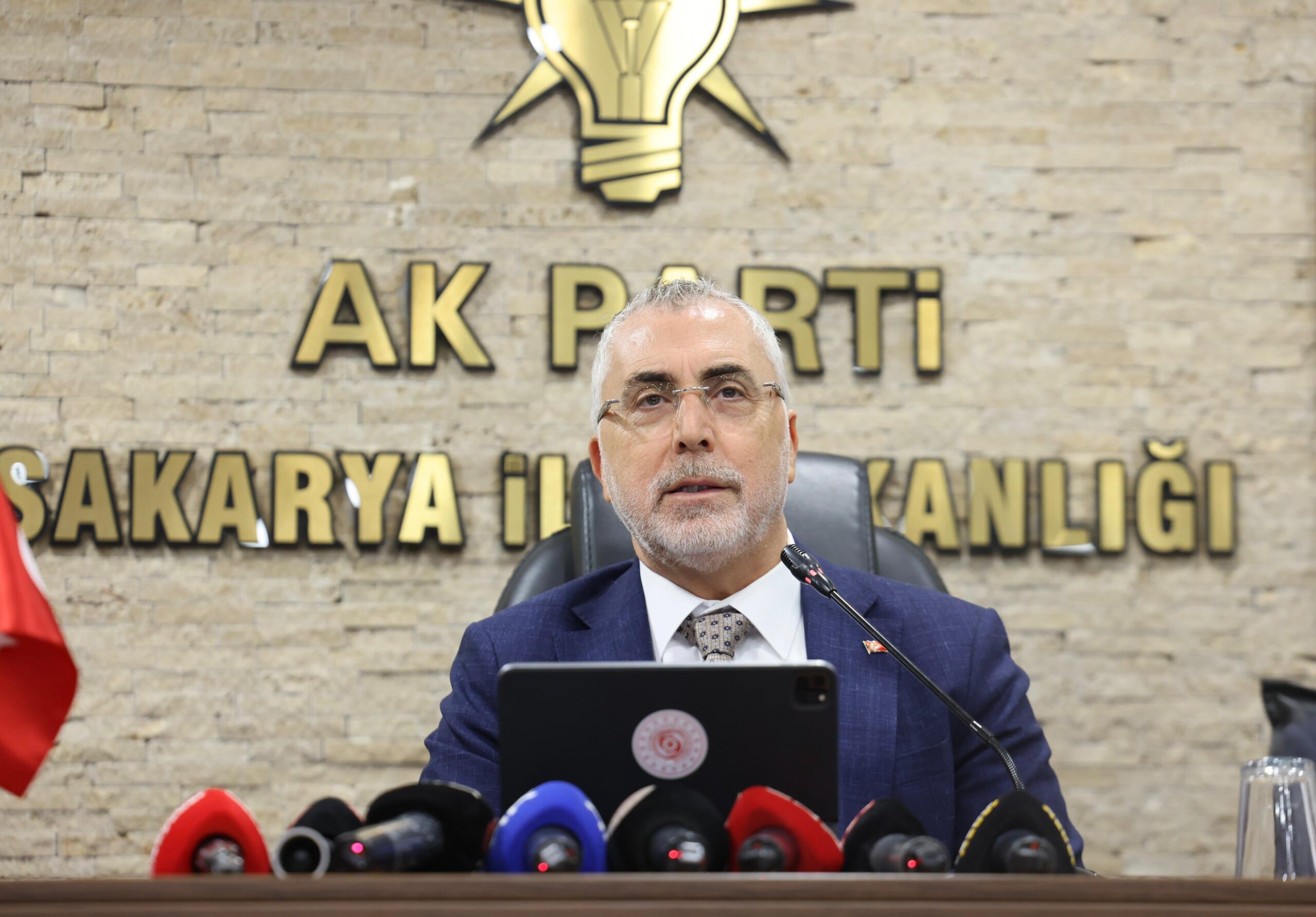 Bakan Vedat Işıkhan: “Türkiye Yüzyılı İçin Çalışmalarımız Sürüyor”