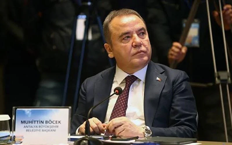 Başkan Böcek Tutuklandı: “Rüşvet İddialarını Kabul Etmiyorum”