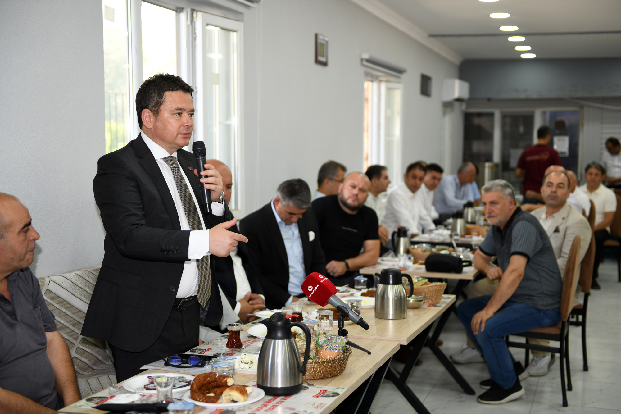 Başkan Erkan Aydın Güneştepe’de Vatandaşla Buluştu