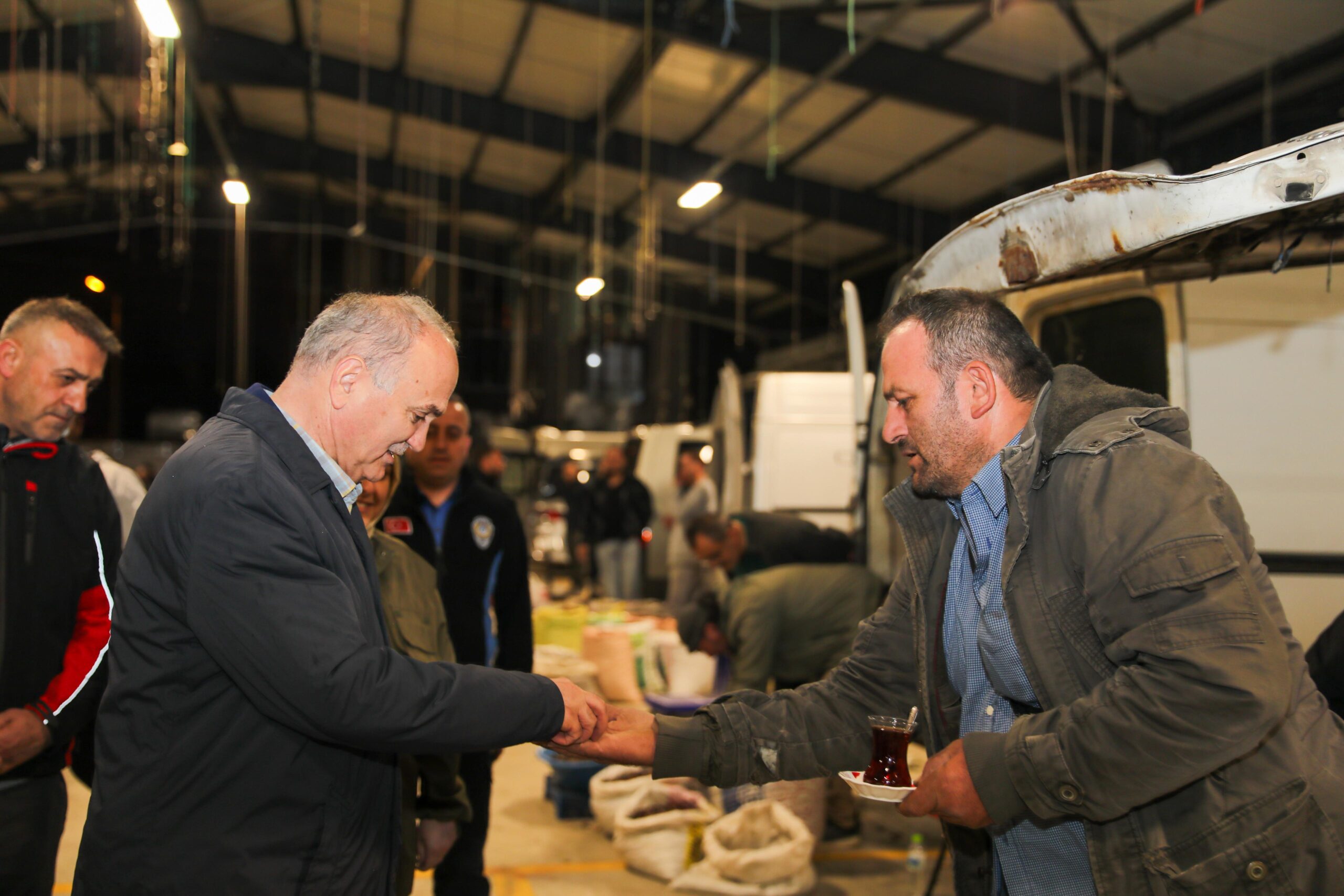 Başkan Özlü Düzce Kestane Pazarı’nda Üreticilerle Buluştu