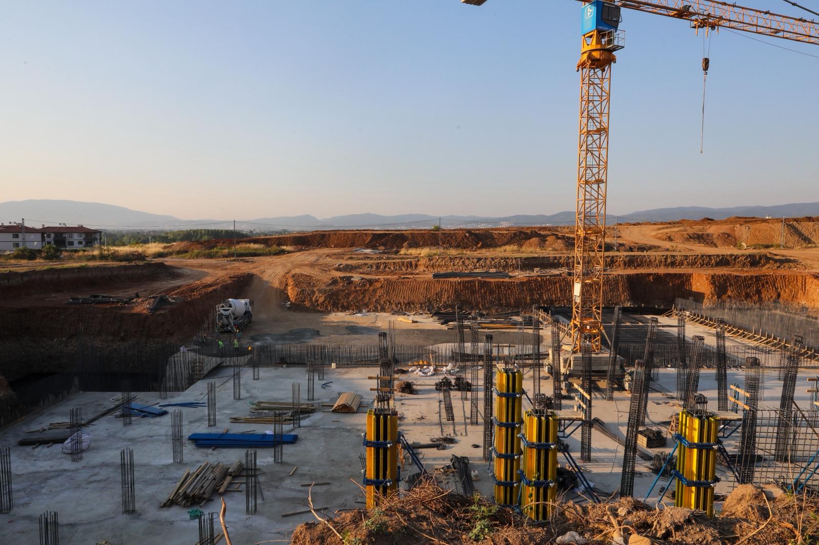 Başkan Özlü, Düzce’nin 50 Yıllık Su İhtiyacını Karşılayacak Dev Projeyi Meclise Tanıttı