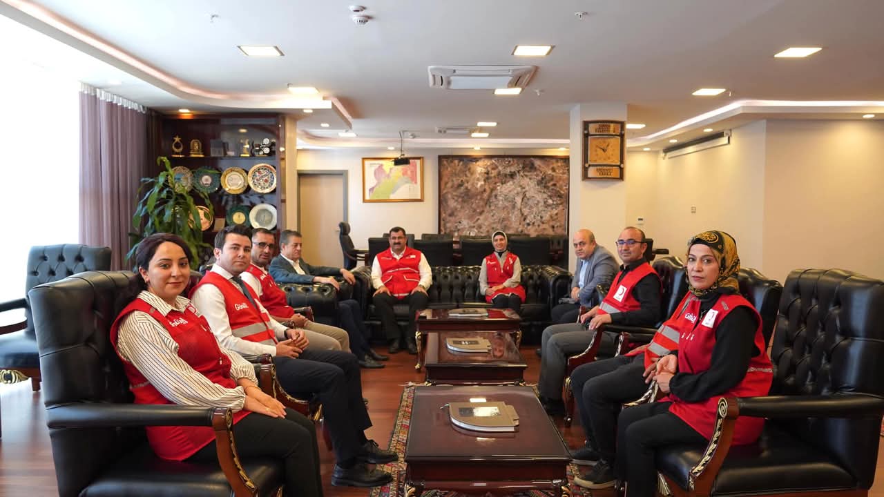 Başkan Yarka, Kızılay Heyetini Ağırladı