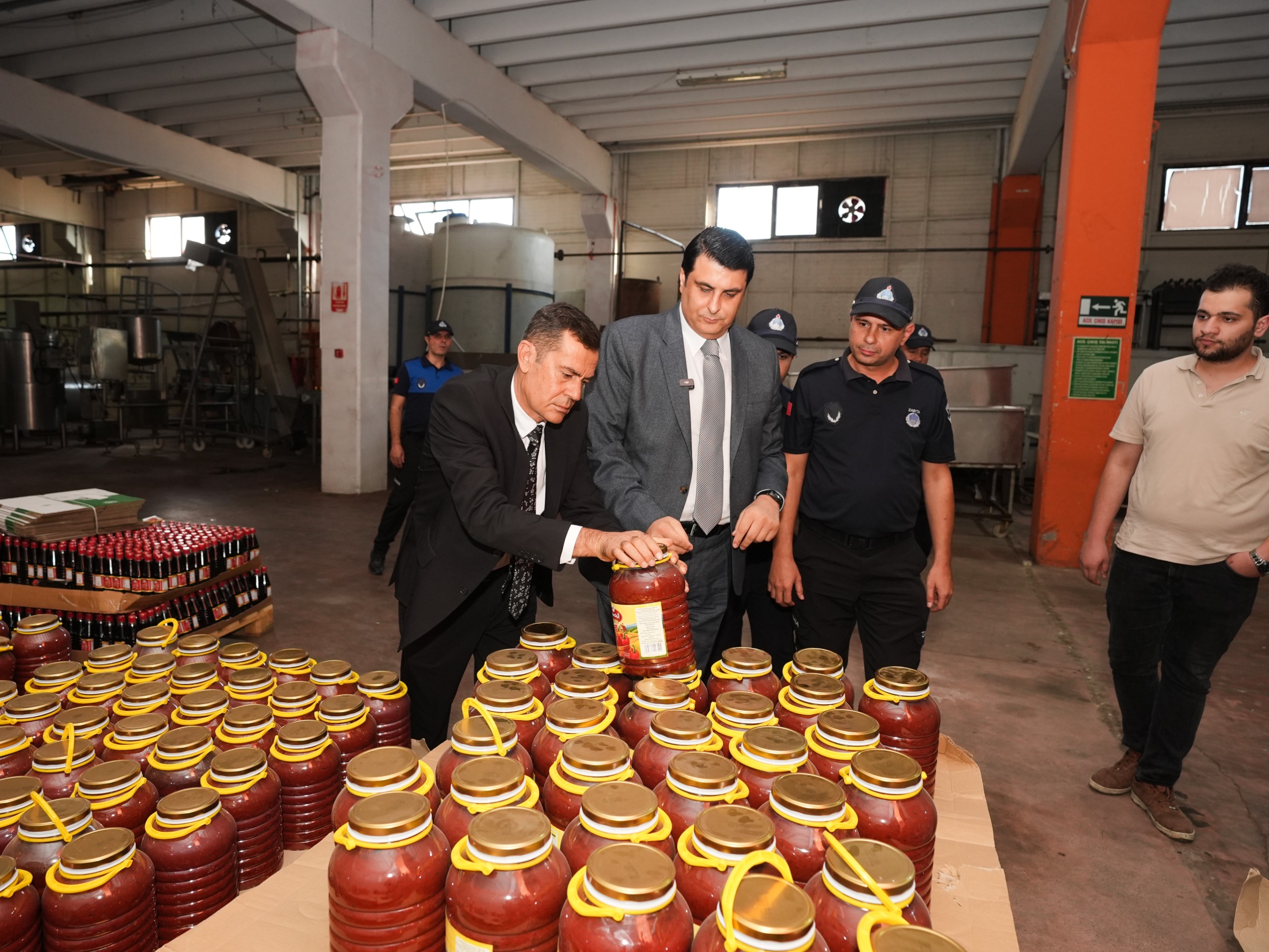 Başkan Yılmaz’dan Gıda Güvenli̇ği̇ Operasyonu