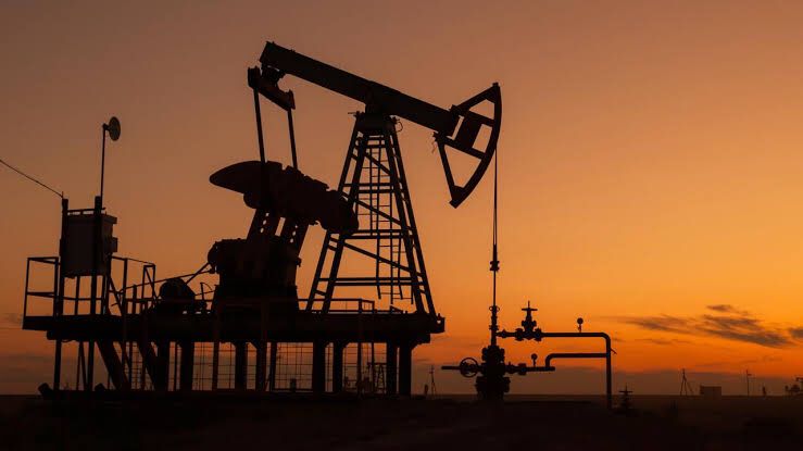 Brent Petrol Fiyatları Düşüşte: ABD’nin Gümrük Tarifesi Kararı Etkili Oldu