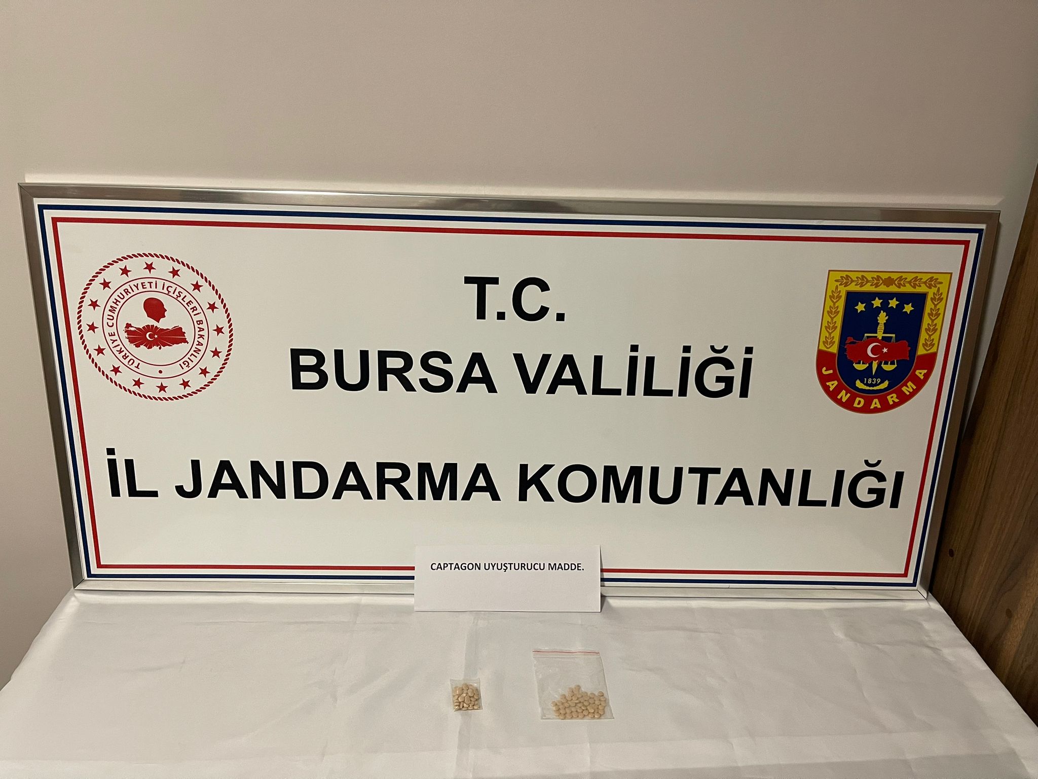 Bursa İnegöl’de Uyuşturucu Satıcısı JASAT Takibiyle Yakalandı