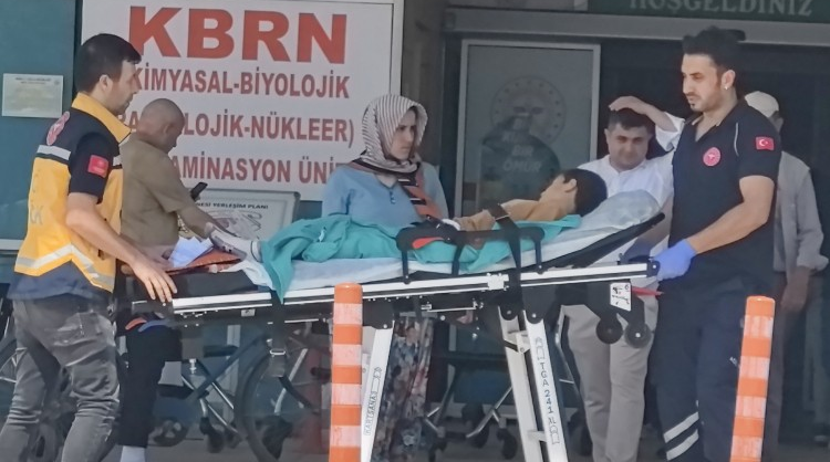 Bursa’da Kurban Bahçesinde Feci Kaza: 7 Yaşındaki Çocuk Bıçakla Yaralandı!