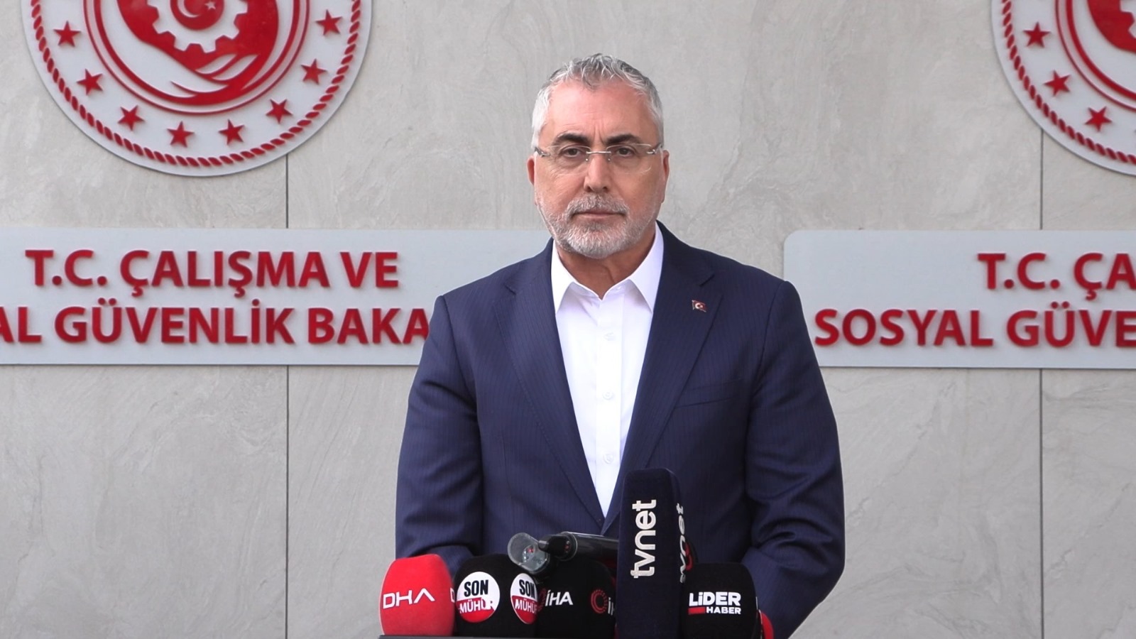 Çalışma ve Sosyal Güvenlik Bakanı Vedat Işıkhan: Ocak-Mayıs Ayları Arasında 590 Bine Yakın İşe Yerleştirmeye Aracılık Ettik