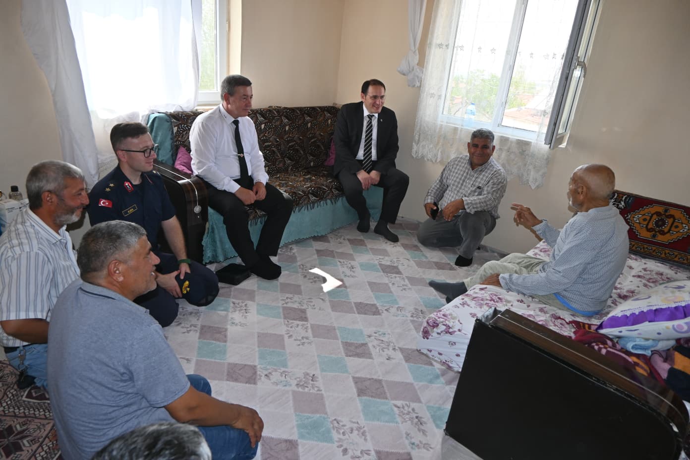 Çay Kaymakamı Türker’den Kore Gazisine Ziyaret