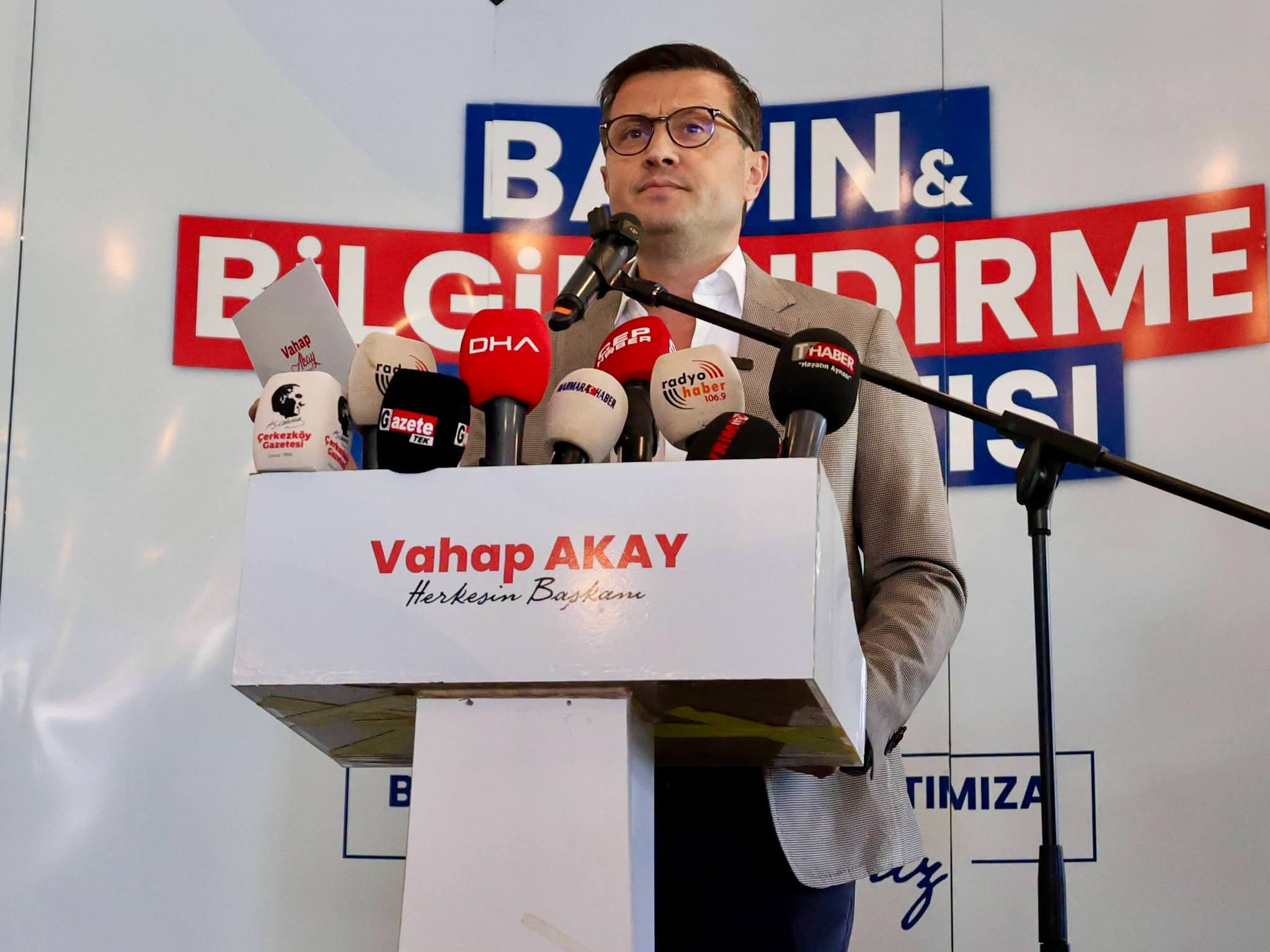 ÇERKEZKÖY BELEDİYE BAŞKANI VAHAP AKAY CHP’DEN İSTİFA ETTİ