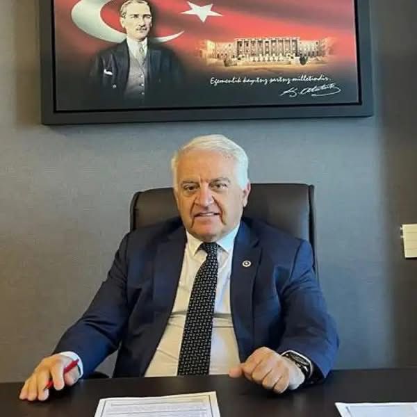 CHP Yalova Milletvekili Tahsin Becan: Yerel Basın Demokrasinin Kalesidir