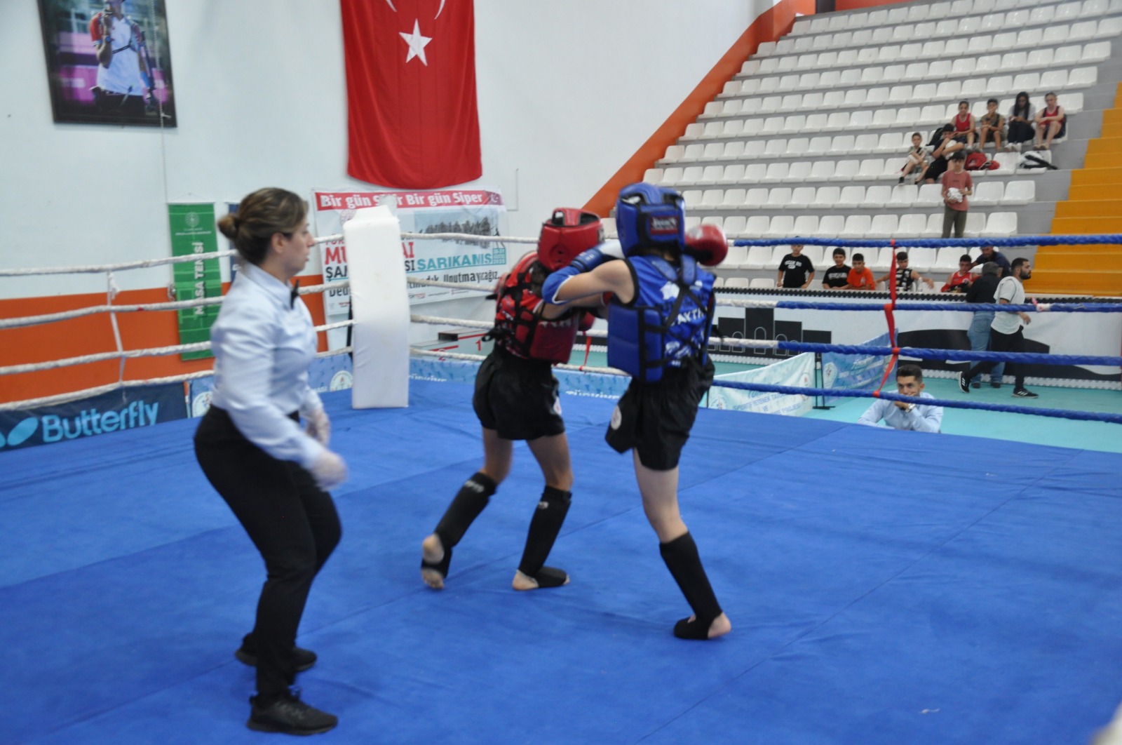 Çocuklar Türkiye Muaythai Şampiyonası, Kars’ta büyük bir coşku ve heyecanla devam ediyor