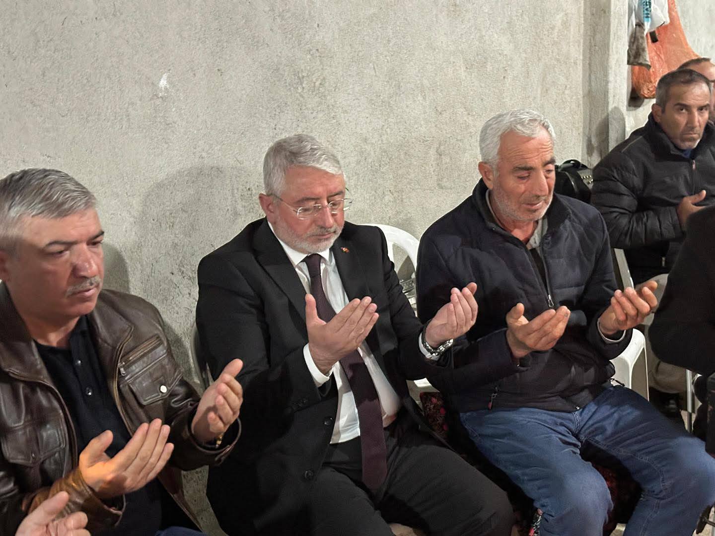 Çorum Belediye Başkanı Aşgın, Şehit Ailesine Taziye Ziyaretinde Bulundu