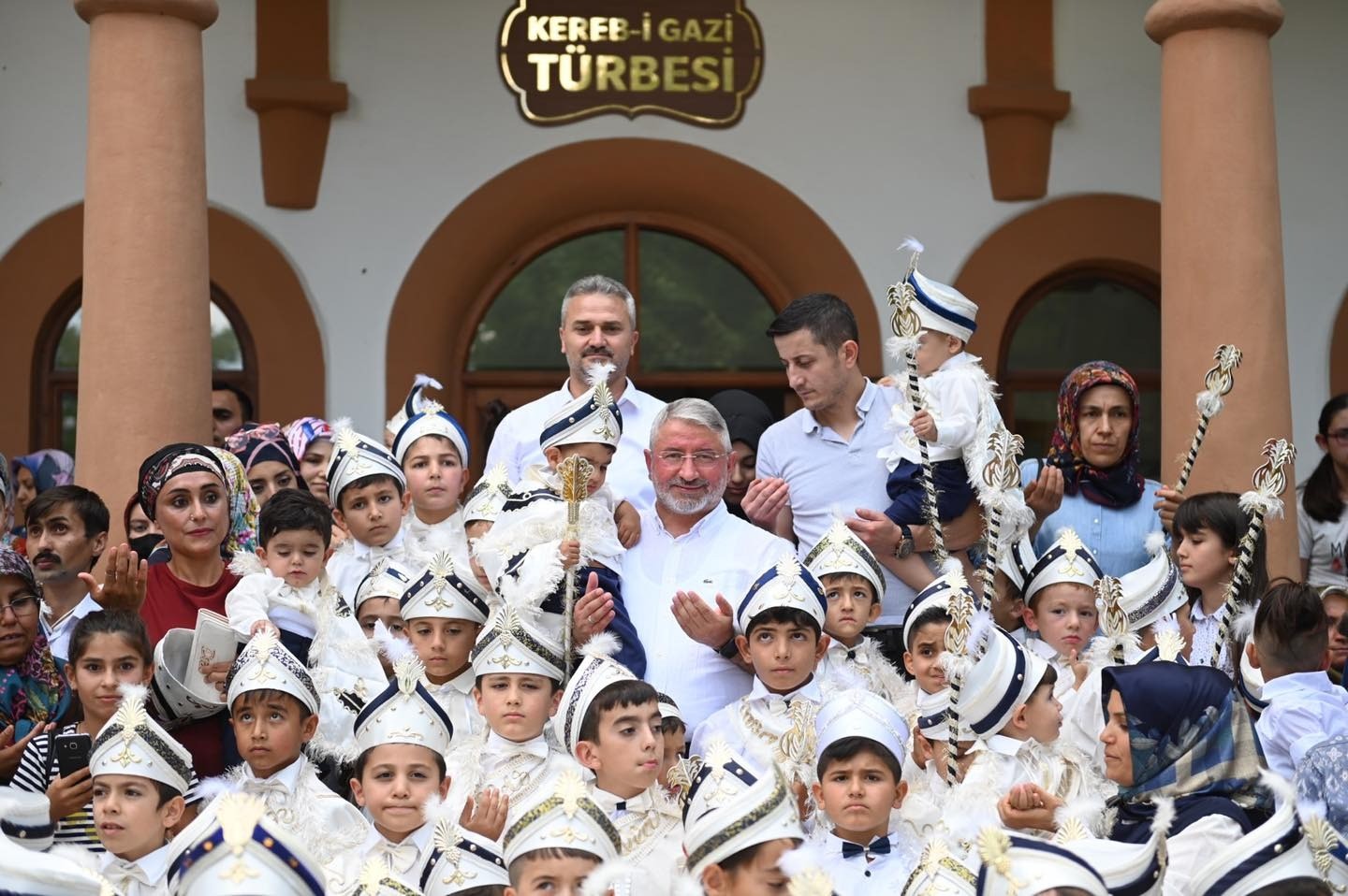 Çorum Belediyesi’nden Geleneksel Sünnet Şöleni: Renkli Etkinlikler ve Okan Kılıç Konseriyle Unutulmaz Bir Gün