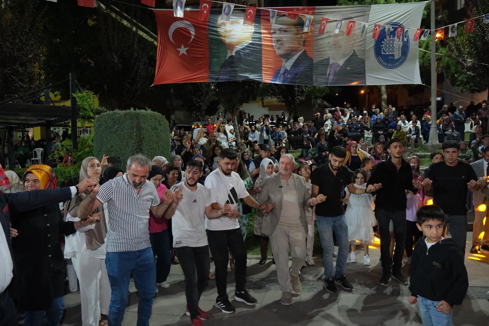 Çorum’da Mahalle Konserleri Rüstem Eren Parkı’nda Başladı
