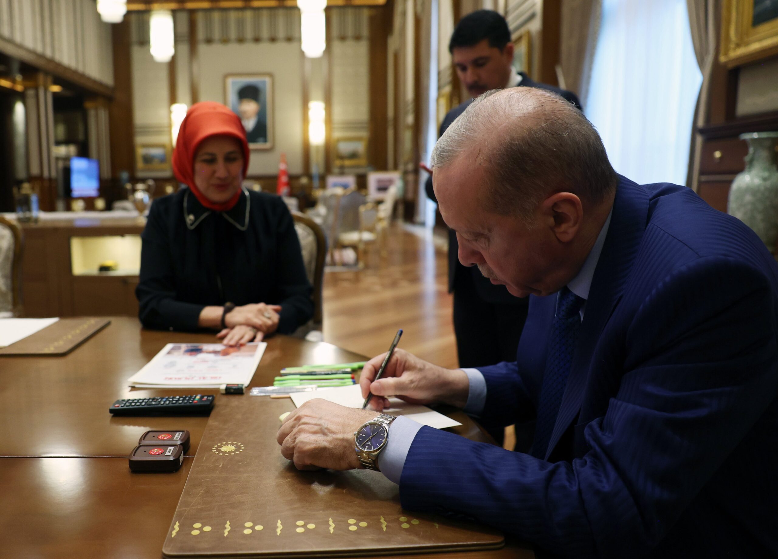Cumhurbaşkanı Erdoğan, Kurban Bağışını Türk Kızılay’a Yaptı
