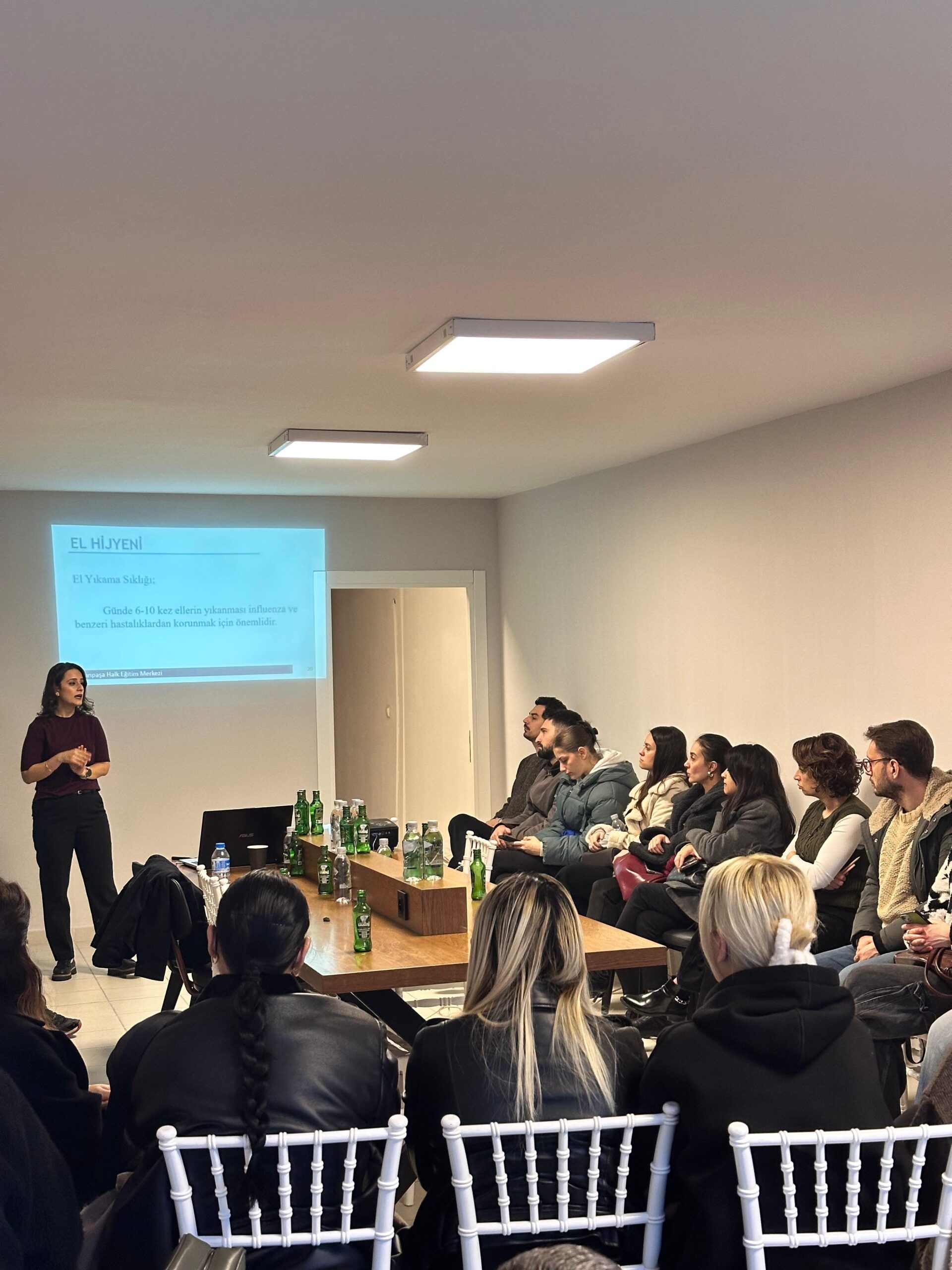 Değirmenaltı Esnafı Hijyen Eğitimi Aldı: 100 Çalışan Sertifika Kazandı