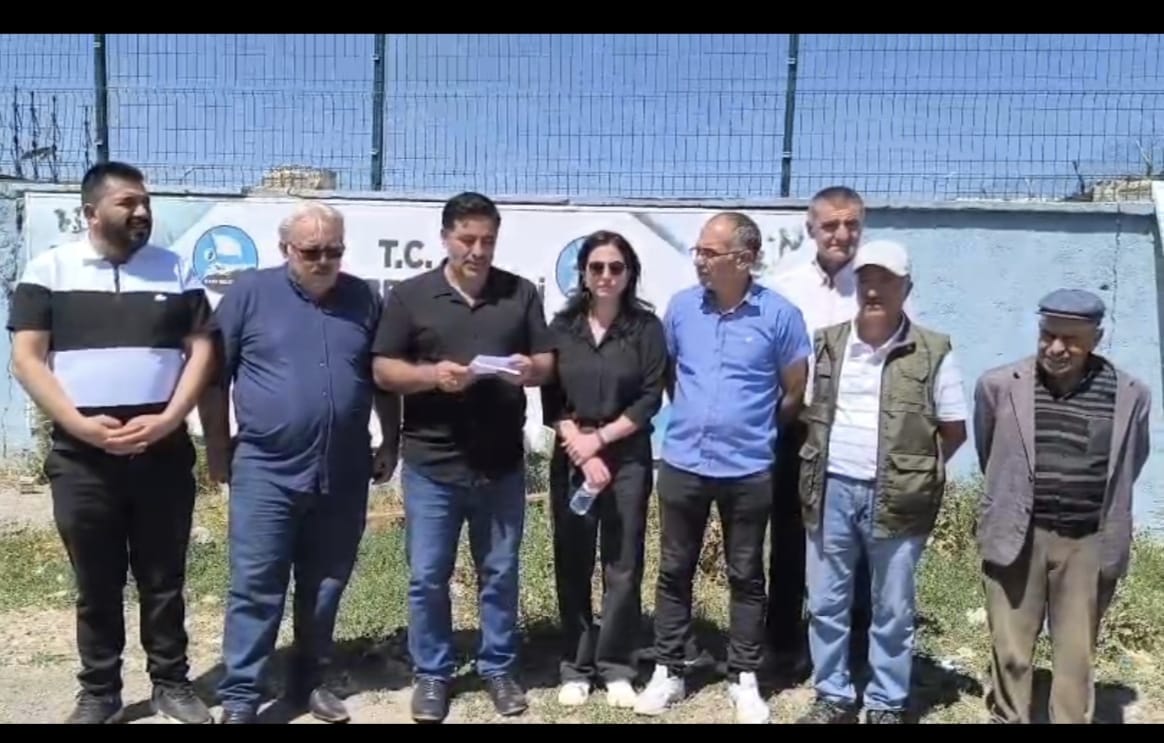 DEM Parti Heyeti Kars Hayvan Barınağında Yaşanan Olayı Kınadı