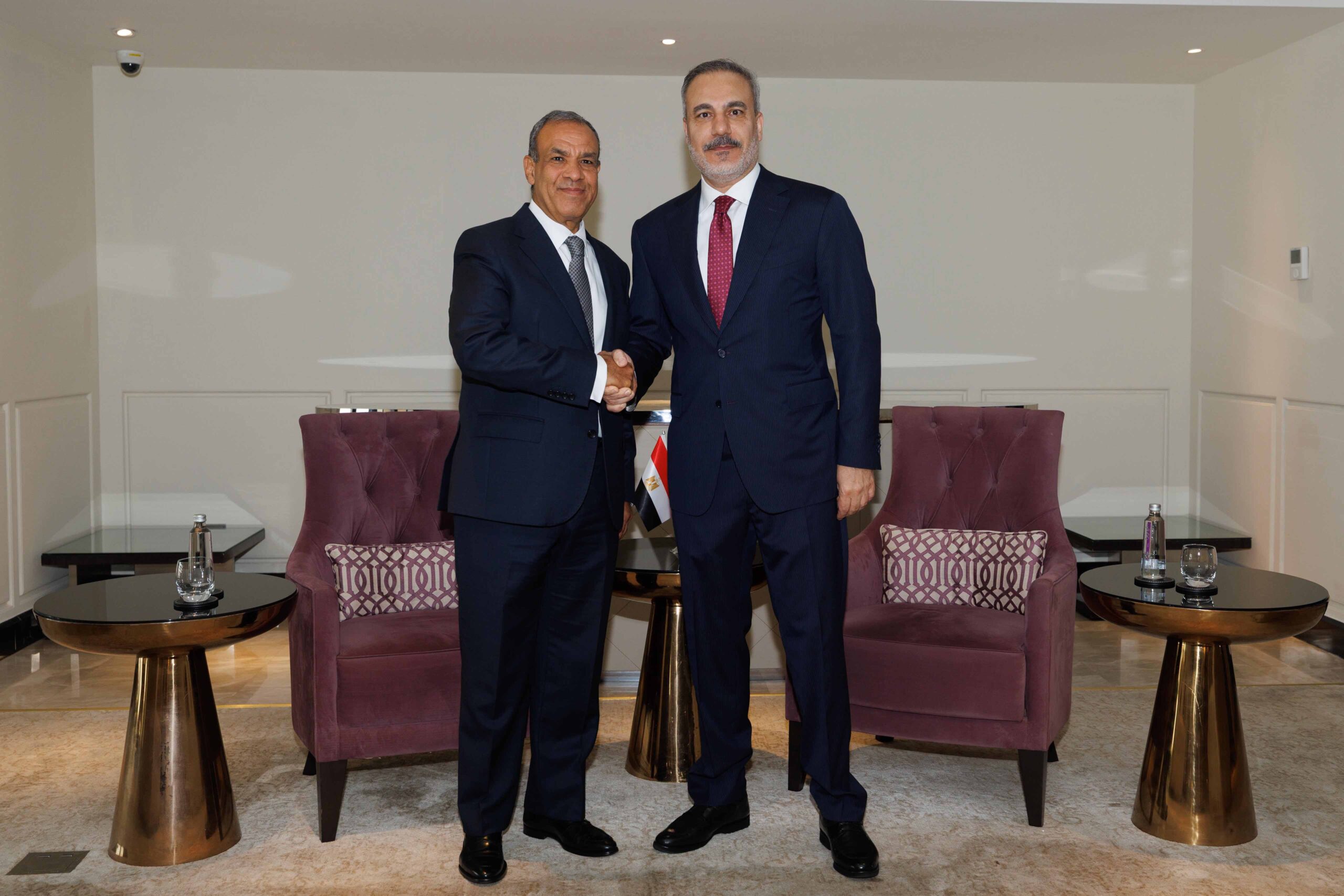 Dışişleri Bakanı Hakan Fidan, Suudi Arabistan’da Mısır Dışişleri Bakanı ile Görüştü