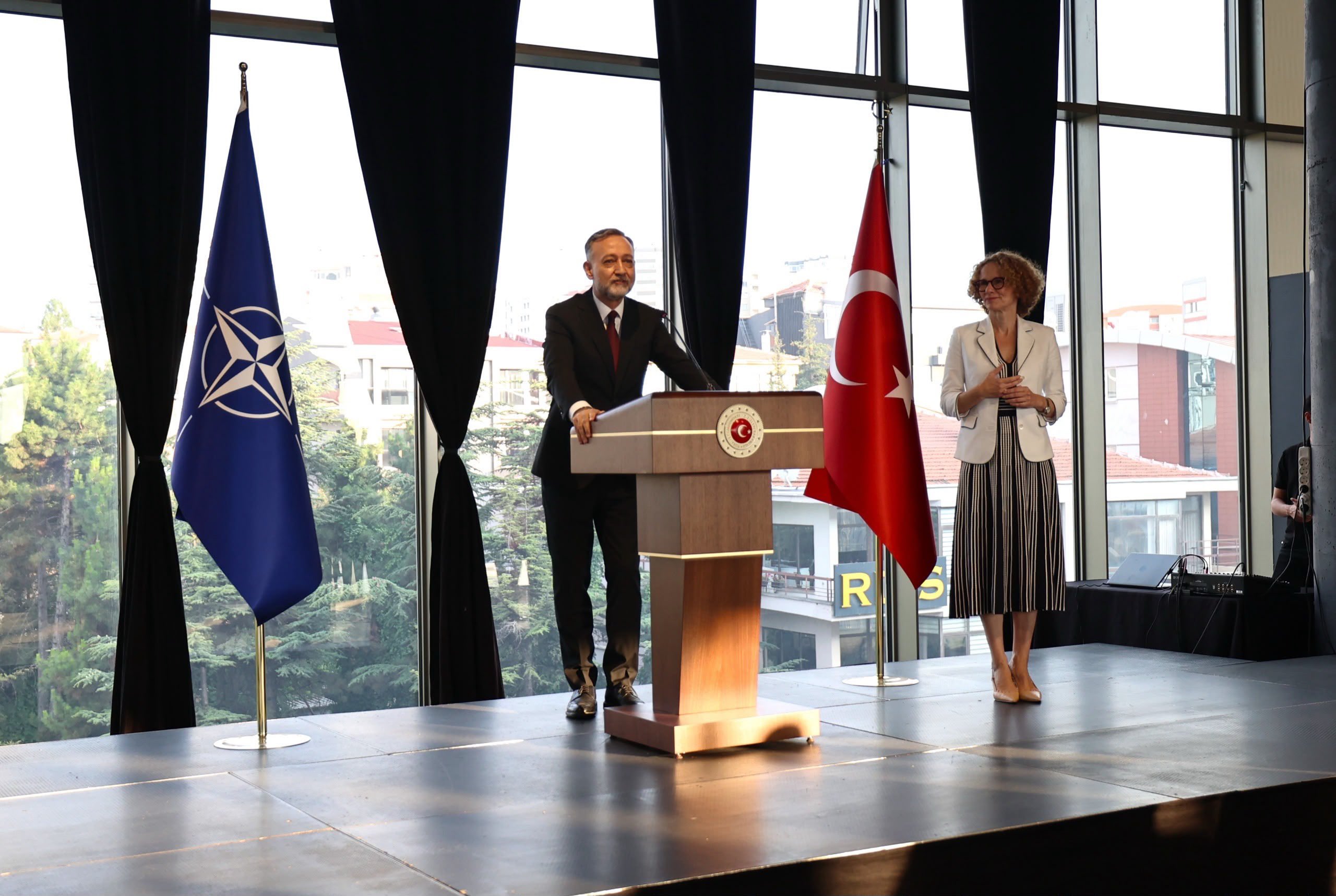 Dışişleri Bakan Yardımcısı Gümrükçü’den NATO Yetkililerine Resepsiyon