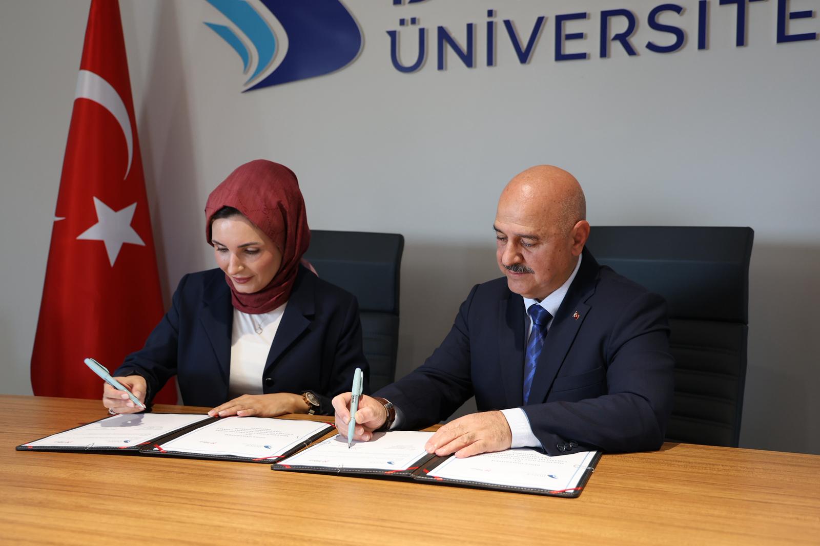 Düzce Üniversitesi’nden Yabancı Dil Eğitimine Yönelik İş Birliği Protokolü