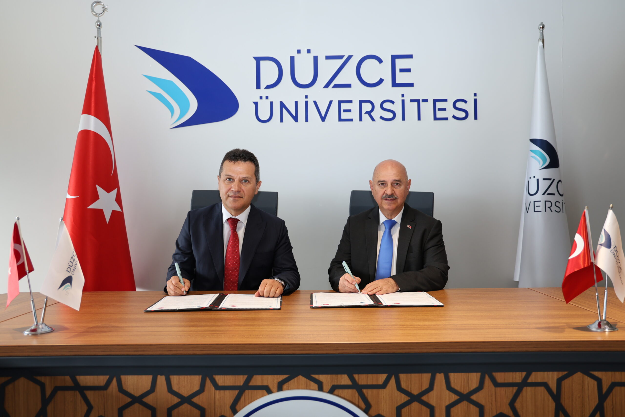 Düzce ve Kastamonu Üniversiteleri Kalite ve Bilim İçin El Sıkıştı